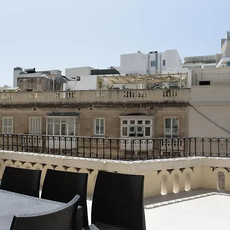 Stunning 4 Bedroom Apart. Near Balluta Bay Appartamento *