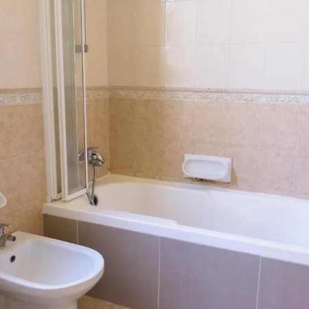 Stunning 4 Bedroom Apart. Near Balluta Bay Sliema