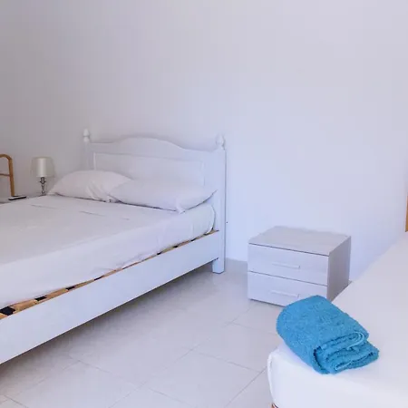 Stunning 4 Bedroom Apart. Near Balluta Bay 슬리에마