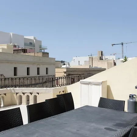 Stunning 4 Bedroom Apart. Near Balluta Bay *