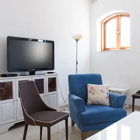 Apartament Stunning 4 Bedroom Apart. Near Balluta Bay *