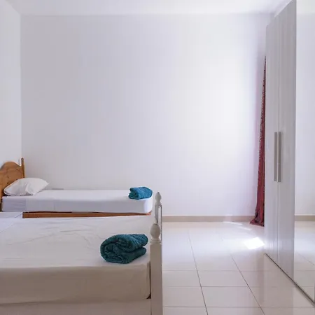 Stunning 4 Bedroom Apart. Near Balluta Bay *