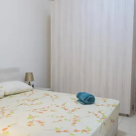 Appartamento Stunning 4 Bedroom Apart. Near Balluta Bay